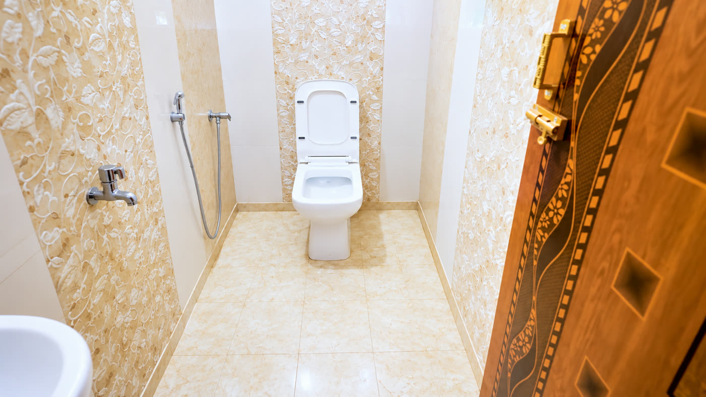 Clean Accessible Western Bathroom Retreat